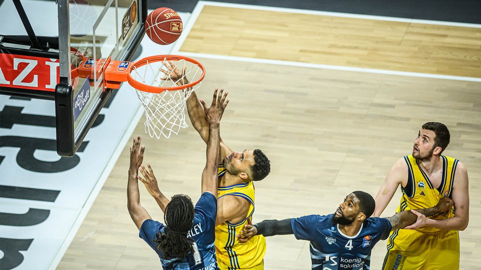 ALBA holt 96:89-Arbeitssieg gegen Heidelberg in der Max-Schmeling-Halle