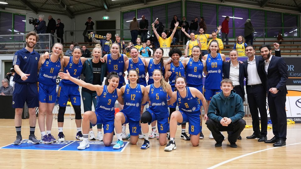 Sweep! ALBA holt sich in Saarlouis den dritten Sieg und steht im DBBL-Halbfinale