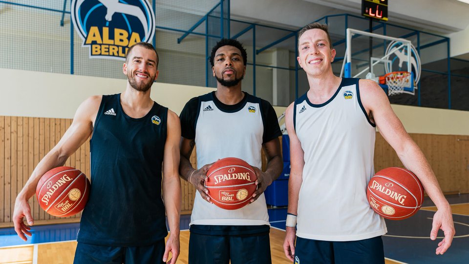 Der erste Eindruck: ALBAs neue US-Spieler Thomas, Brown und Bean stellen sich in Berlin vor