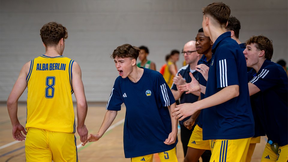 Roundup: Heimsieg in der JBBL / Niederlagen für ALBA-Teams in der NBBL und WNBL / LOK BERNAU verliert auswärts