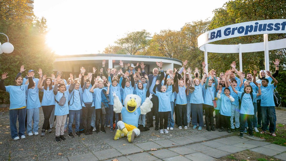 Freizeit- und Bewegungsangebote für alle: ALBA eröffnet Jugendclub in der Gropiusstadt