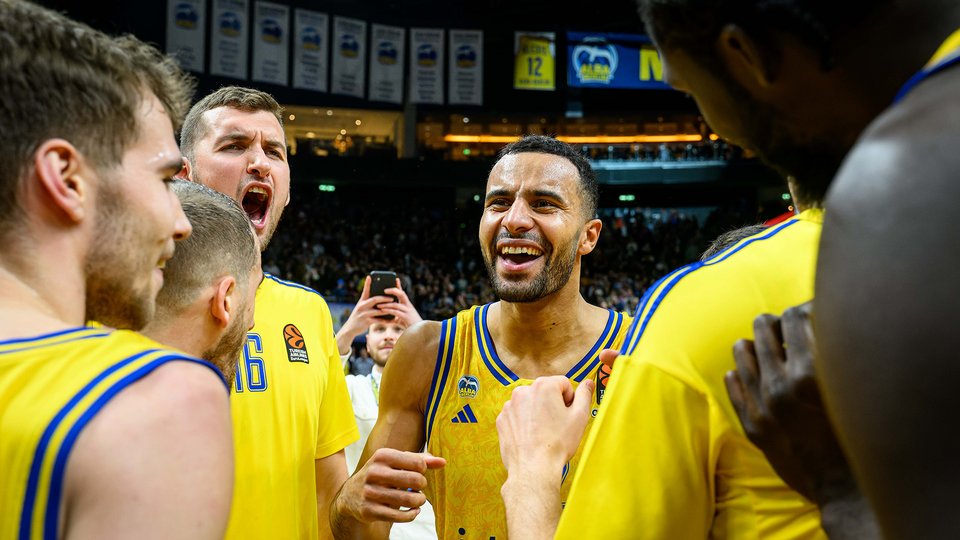 Sensationeller Heimsieg in der EuroLeague: ALBA schlägt den FC Barcelona vor 10.592 Fans