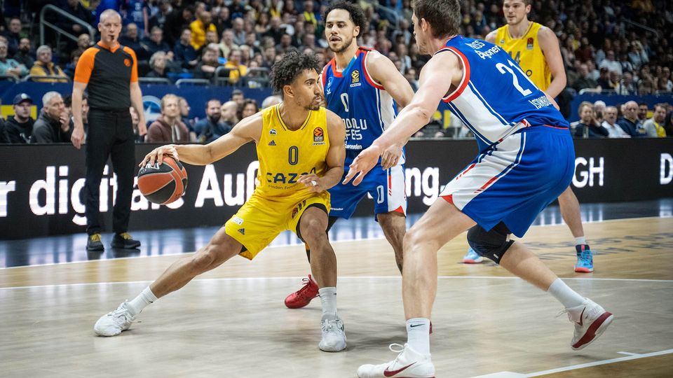 In letzter Sekunde! ALBA schlägt den EuroLeague-Champion Anadolu Efes Istanbul
