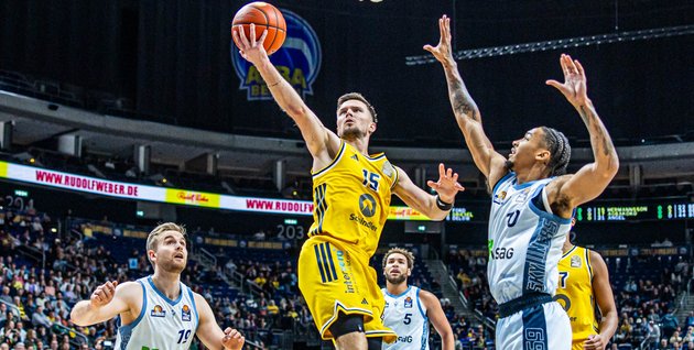 Zweites Spiel, zweiter Sieg der Saison: ALBA schlägt die Skyliners mit 94:83