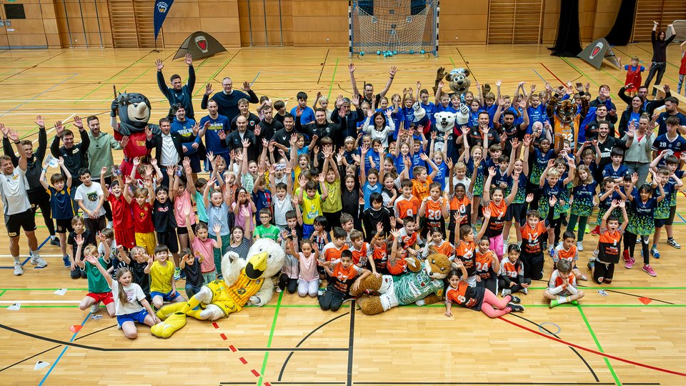 Bewegung, Sport, Spiel und Spaß mit den Berliner Proficlubs und der Bildungssenatorin 