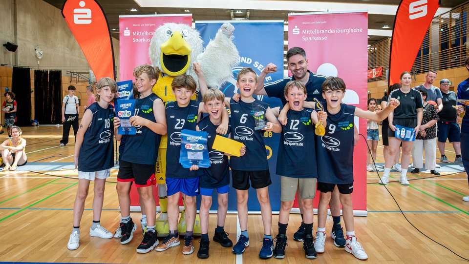 ALBA BERLIN und MBS fördern Basketball in Brandenburg: MBS Basketball Schulcup 2024/25 startet in Potsdam