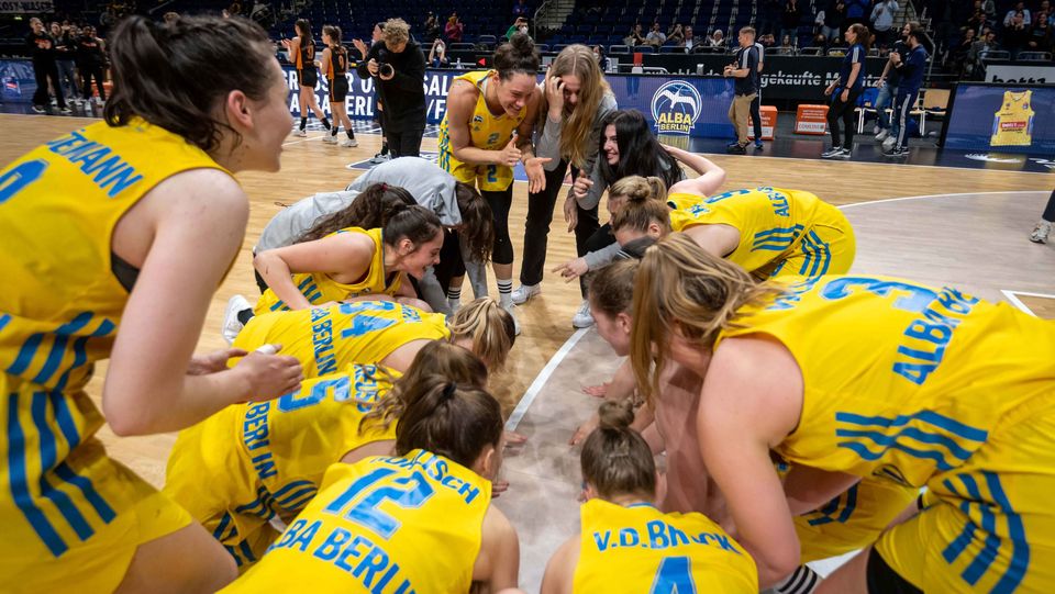 Großes Spiel, große Emotionen: Der Aufstiegsnachmittag der ALBA-Frauen im Mini-Movie