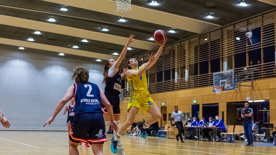 Erste Runde Donuts: ALBA gewinnt gegen die Bender Baskets Grünberg mit 100:33