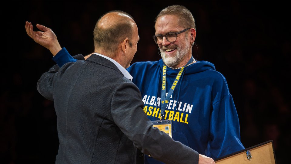 25 Jahre Stimme von ALBA BERLIN: Moderator Tom Böttcher feiert Jubiläum