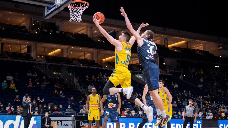 Deutlicher Sieg im Spitzenspiel gegen Crailsheim und neuer Assists-Clubrekord