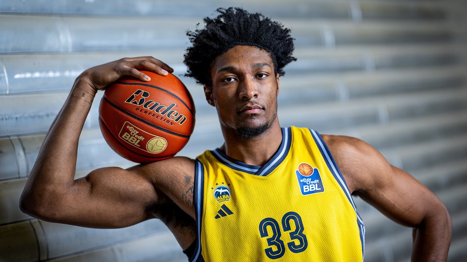 Vom NCAA-Titel zu fliegenden Feuerzeugen und Berliner Weihnachtsmärkten: David McCormack im Interview