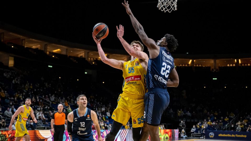 ALBA besiegt Final-Four-Kandidat St. Petersburg in spannendem Fight