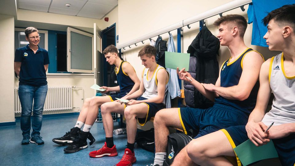 Im gesamten Verein Persönlichkeiten entwickeln: Wie ALBAs Sportpsychologin Renate Eichenberger und ihr Team arbeiten