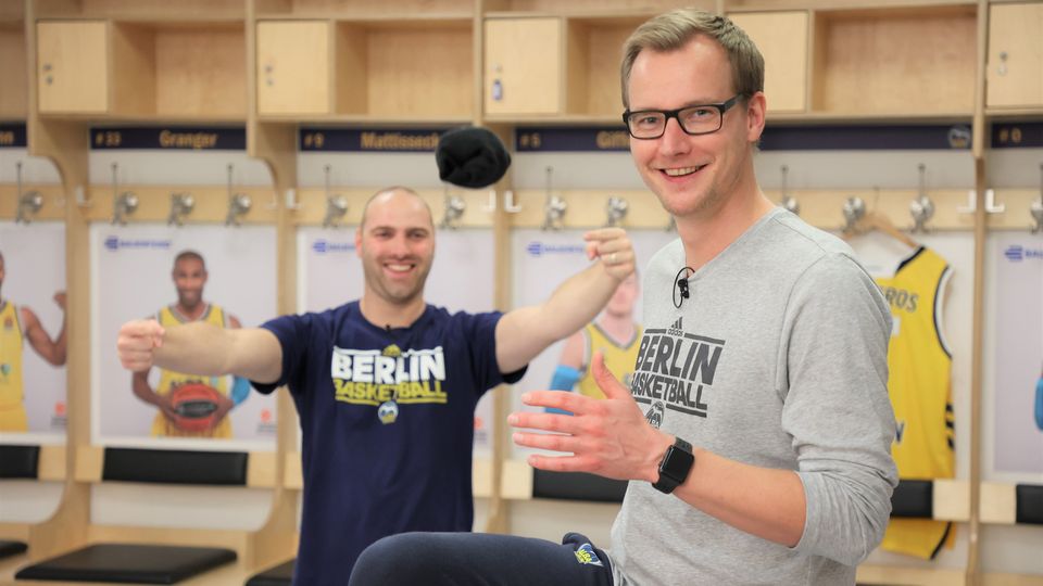 Action mit dem Hacky Sack: Zwei neue Folgen „Sport macht Spaß“ auf YouTube