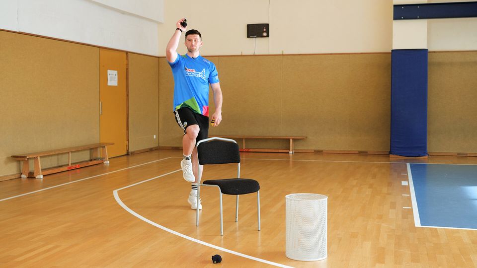 Der Floater | Hometutorials mit der Basketball Academy by kinder Joy of Moving