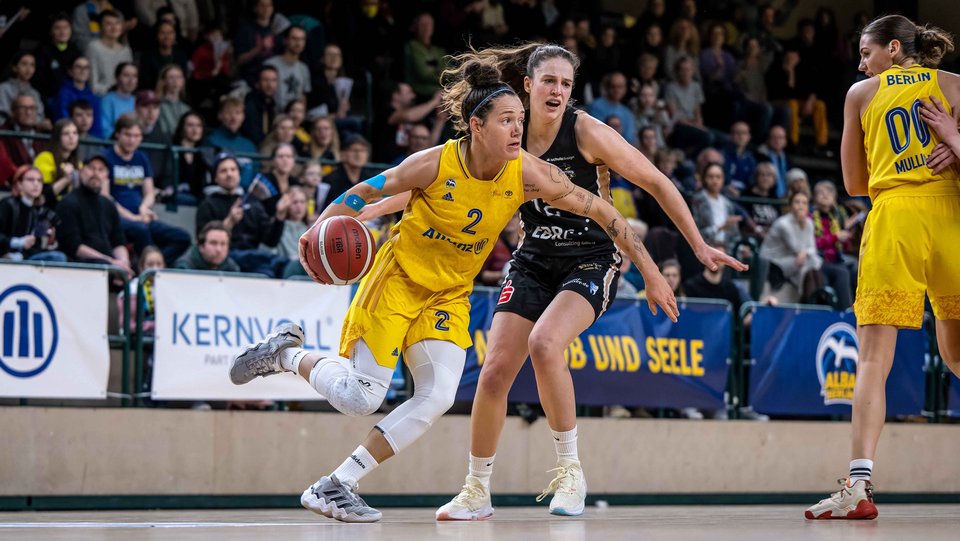Weihnachtliches Duell am Samstag in der Sömmeringhalle: ALBA empfängt Hannover zum letzten DBBL-Heimspiel des Jahres