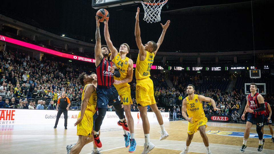Lammers blockt in letzter Sekunde und ALBA bezwingt Tabellenführer Baskonia 85:84