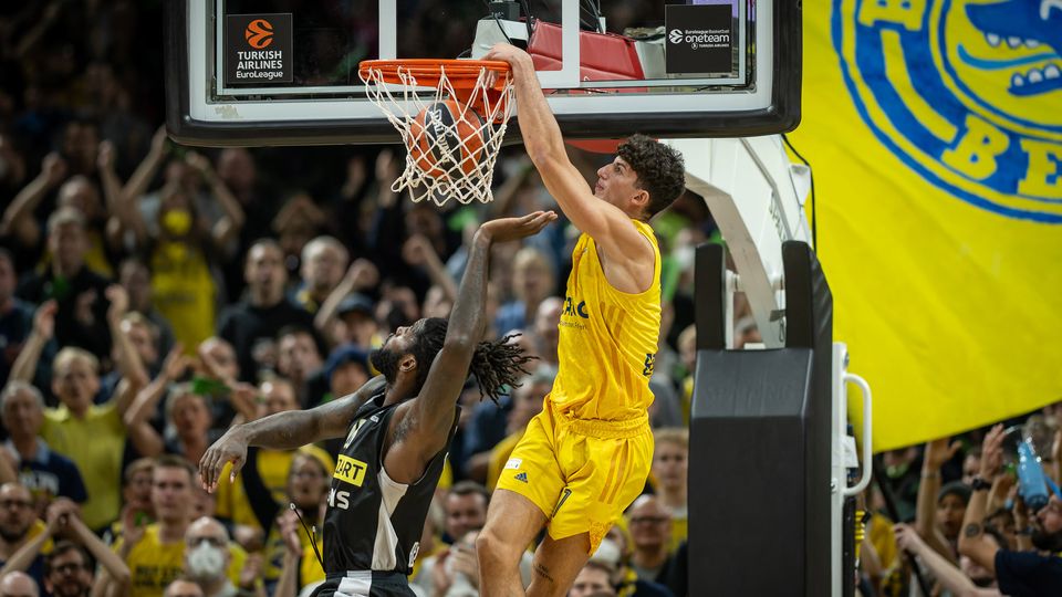 EuroLeague-Start wie gemalt: ALBA schlägt Partizan vor 11.000 Fans in der MBA