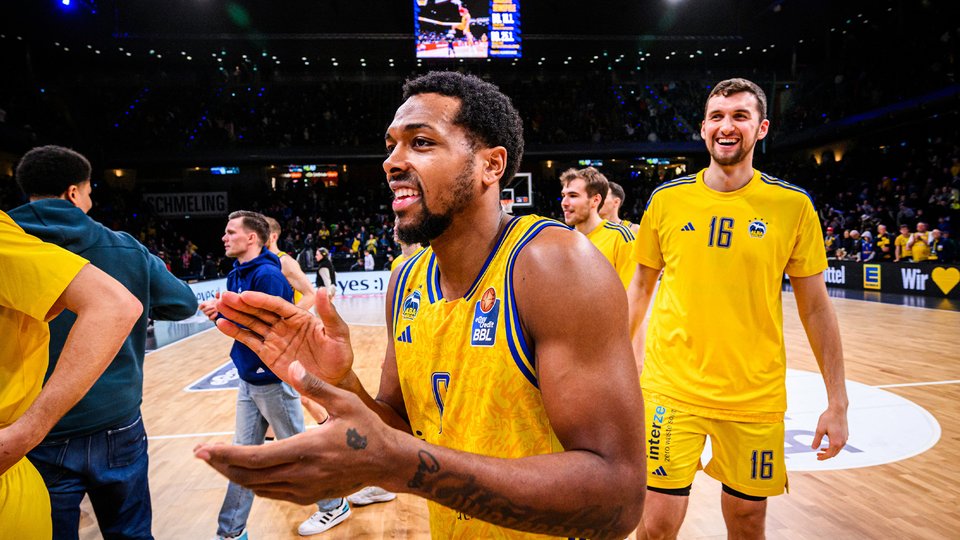 Verfolgerduell in der Max-Schmeling-Halle: ALBA schlägt formstarke Würzburger