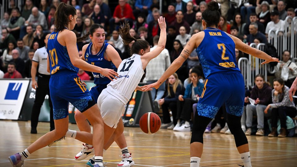 Hauptrundenplatz zwei jetzt schon sicher: ALBA feiert in Freiburg den nächsten DBBL-Sieg