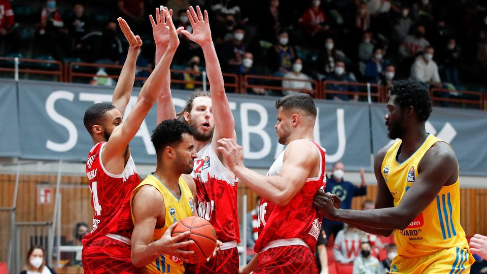 ALBA gewinnt ohne Sikma und Eriksson und mit nur 8 Minuten von Lô in Würzburg