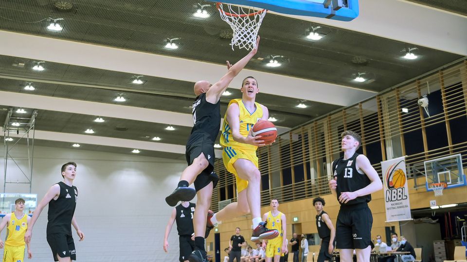 ALBA weiter ungeschlagen in der NBBL und JBBL / Tilly und Schulte stark trotz Bernauer Niederlage