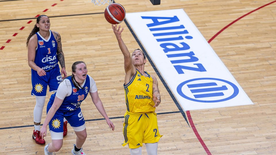Partnerschaft verlängert: ALBA BERLIN und Allianz fördern weiter gemeinsam Frauen-, Mädchen- und Rollstuhlbasketball