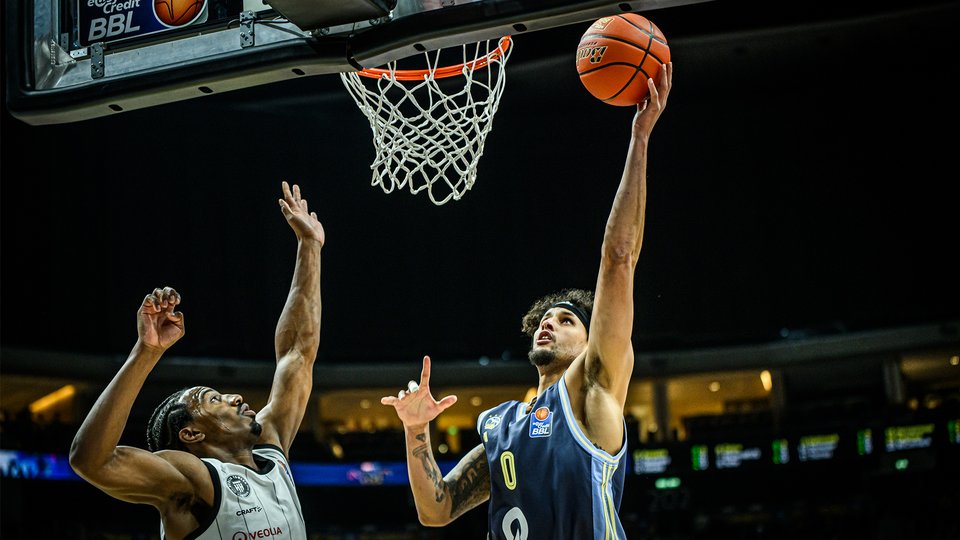 Souveräner Heimsieg: ALBA schlägt Hamburg mit 92:77