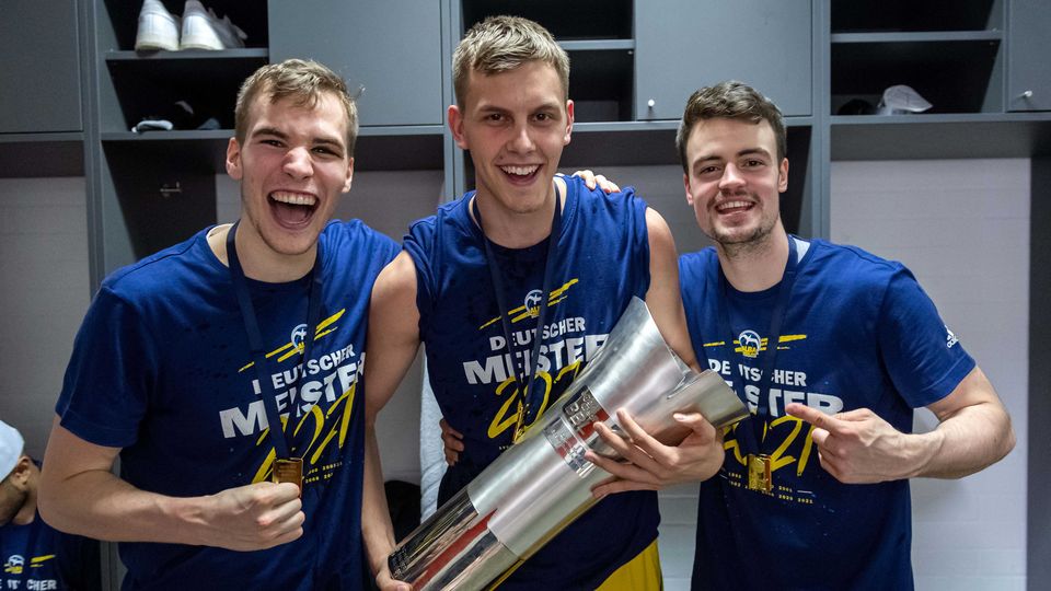 Jetzt erhältlich: Das Meister-Shirt 2021!