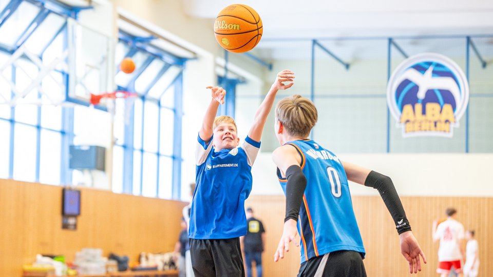 Für alle Kids von 9 bis 16 Jahren: Gewinne jetzt die „EDEKA Sportstunde deines Lebens“