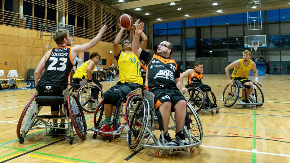 Ein Sieg und eine Niederlage für ALBA-Teams am Wochenende / LOK BERNAU gewinnt auch das vierte Saisonspiel