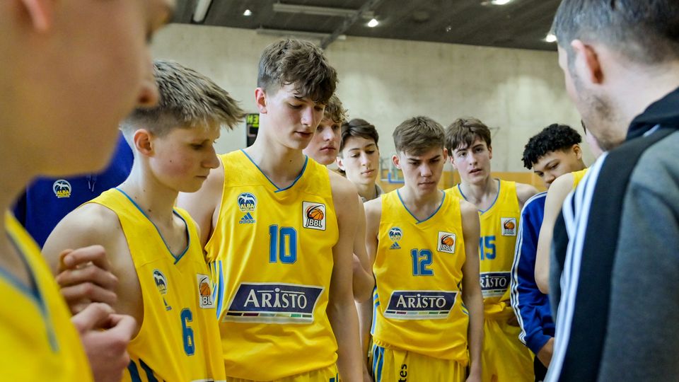 Drei Siege und drei Niederlagen für ALBA-Teams / LOK BERNAU gewinnt Brandenburg-Derby