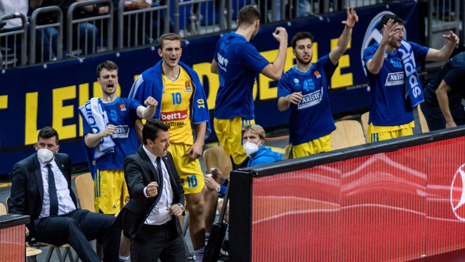 Allen Widrigkeiten zum Trotz: ALBA besiegt EuroLeague-Topteam Fenerbahçe