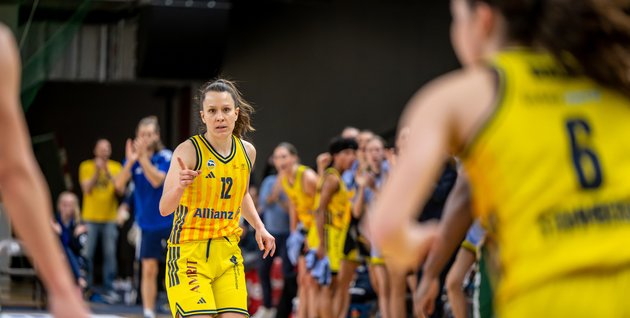 Kapitänin und Pokal-MVP Lena Gohlisch verlängert ihren Vertrag bei ALBA um ein weiteres Jahr