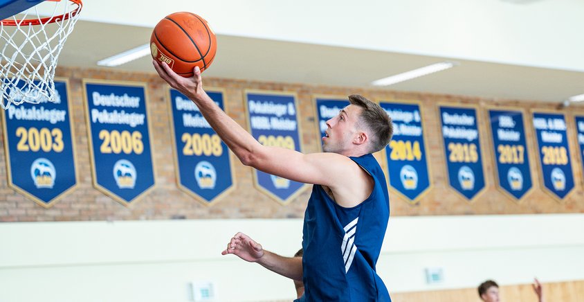 ALBA-Neuzugang Joe Wieskamp im Blitzinterview mit Justin Bean