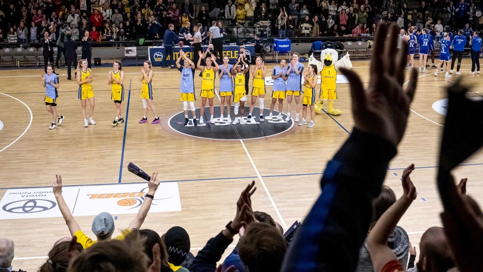 Siebter Sieg in Serie: ALBAs Meisterinnen schlagen Marburg im ersten Heimspiel des Jahres
