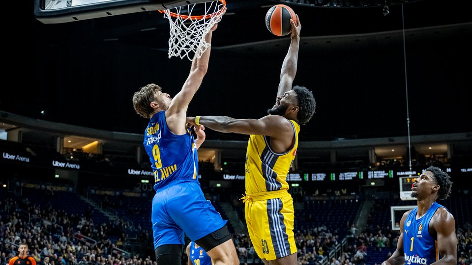 Machtlos gegen Maccabis Offensive: ALBA verliert in der EuroLeague deutlich gegen Tel Aviv