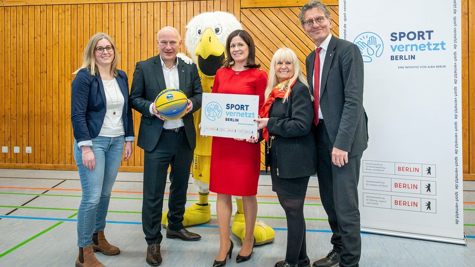Regierender Bürgermeister und Senator:innen besuchen SPORT VERNETZT-Standort in Reinickendorf