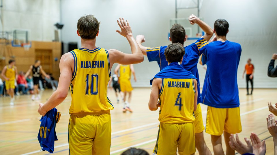Roundup: NBBL-Team siegt zum Playoff-Auftakt / Erfolgreicher Hauptrunden-Abschluss in der JBBL / LOK BERNAU verliert knapp