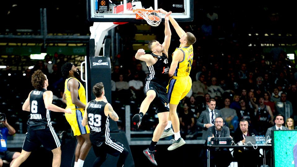Nailbiter in der EuroLeague: ALBA erkämpft Overtime-Sieg in Bologna