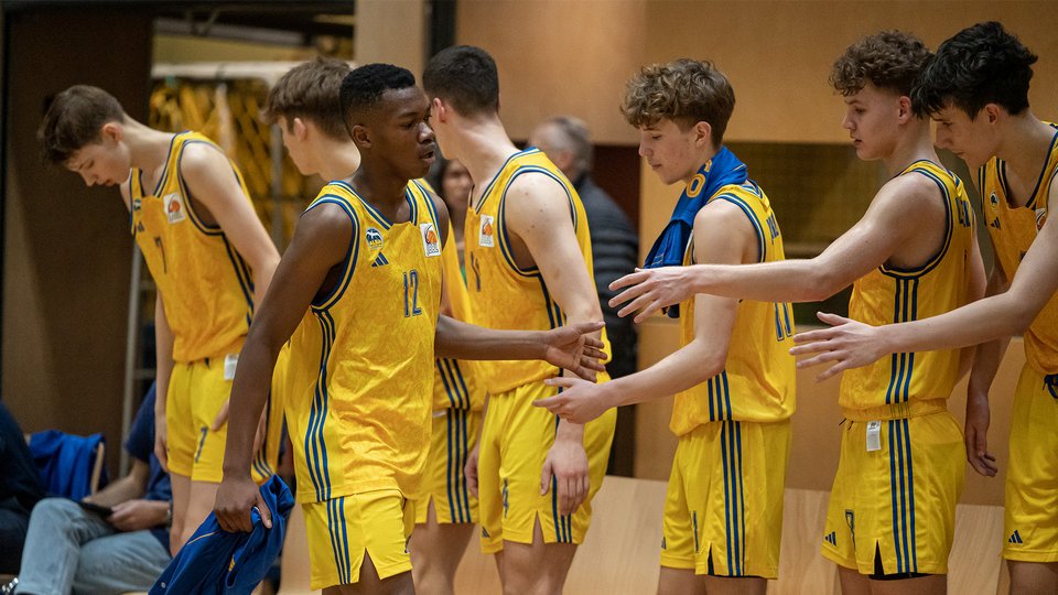 Roundup: WNBL-Team mit nächstem Sieg / Hauchdünne Niederlagen in JBBL und wU16 / LOK BERNAU nähert sich Playoff-Plätzen