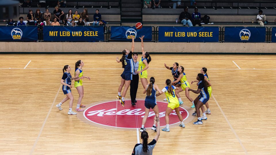 Erfolgreicher Auftakt des adidas x ALBA Next Up Tournaments in der Sömmeringhalle
