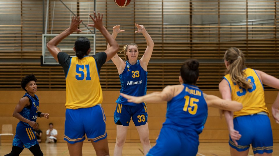 Livestream am Samstag: ALBA testet doppelt gegen die DBBL-Konkurrentinnen aus Marburg