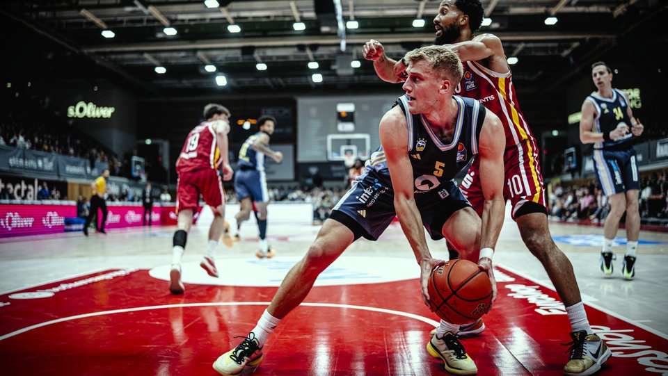 Harter Fight, erfolgloser Fight: ALBA verliert Crunchtime-Krimi in Würzburg
