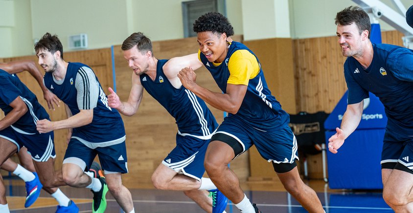 Es geht wieder los: Deutsche Meister ins Teamtraining gestartet