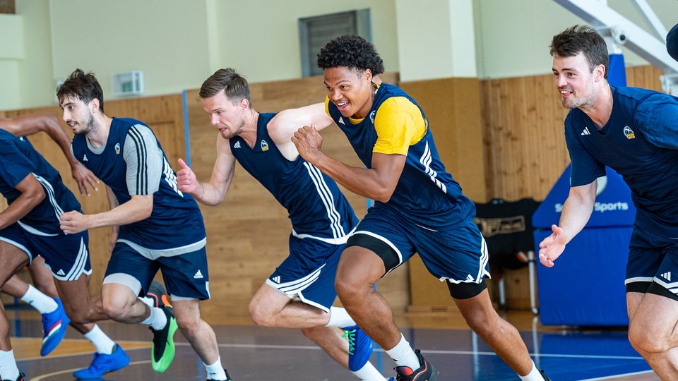Es geht wieder los: Deutsche Meister ins Teamtraining gestartet