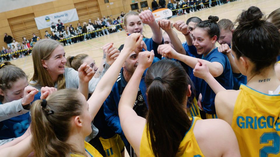 Videobericht: ALBA-Frauen besiegen Bamberg 79:78 und spielen um den Aufstieg