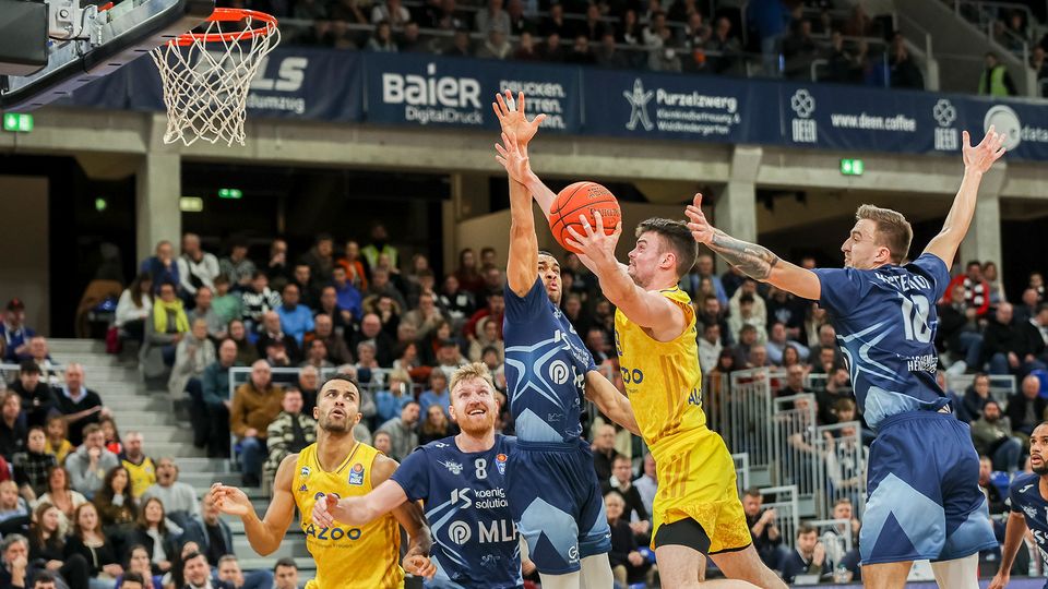 Gutes Ende einer langen Woche: ALBA gewinnt in Heidelberg