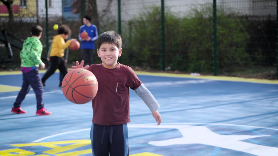 Mini-Movie: So profitieren Schulen und Sportorganisationen bei SPORT VERNETZT voneinander