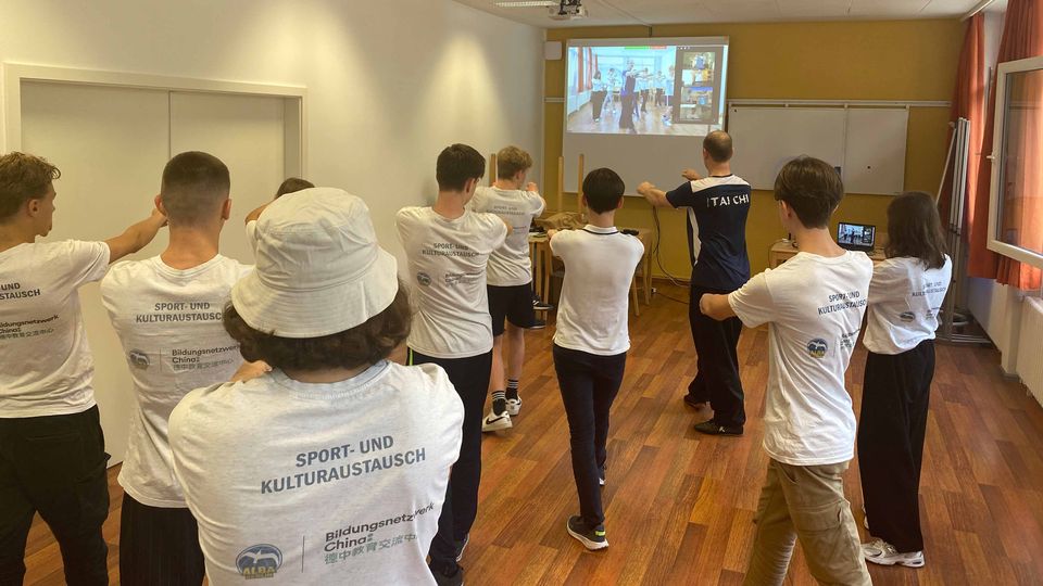 „Basketball baut Brücken“: Bunte Begegnungswoche für Schüler:innen aus Deutschland und China